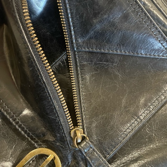 Sondra Roberts large Crossbody bag - Picture 5 of 11